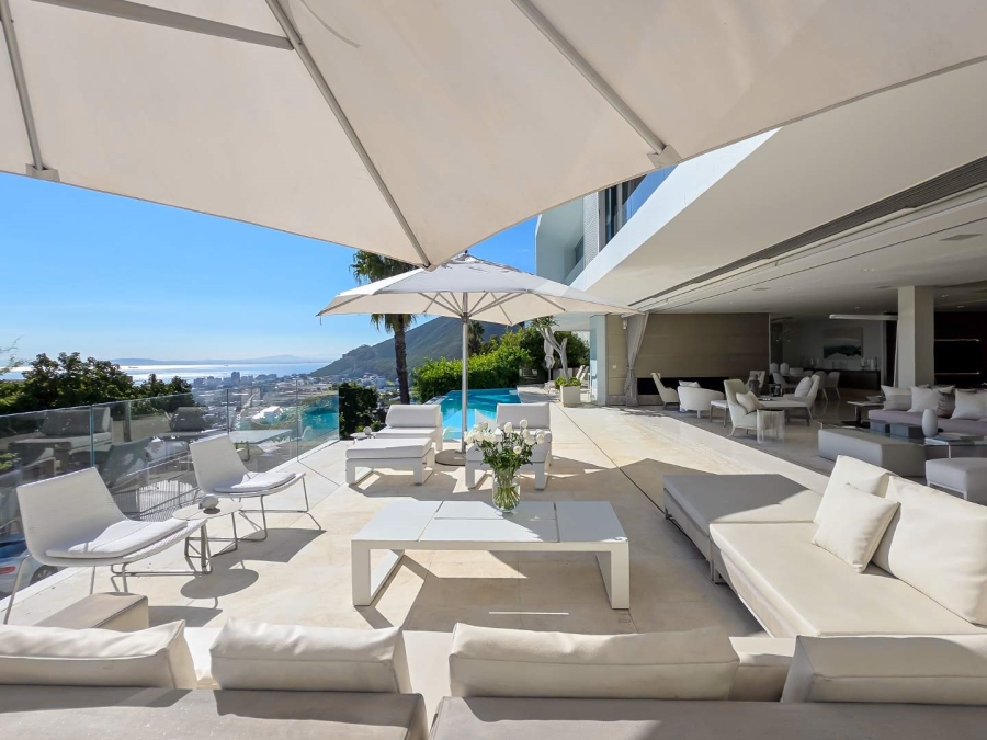 5 Bedroom Property for Sale in Fresnaye Western Cape